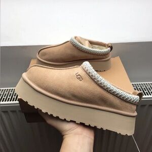 UGG Women's Beige Platform Shoes